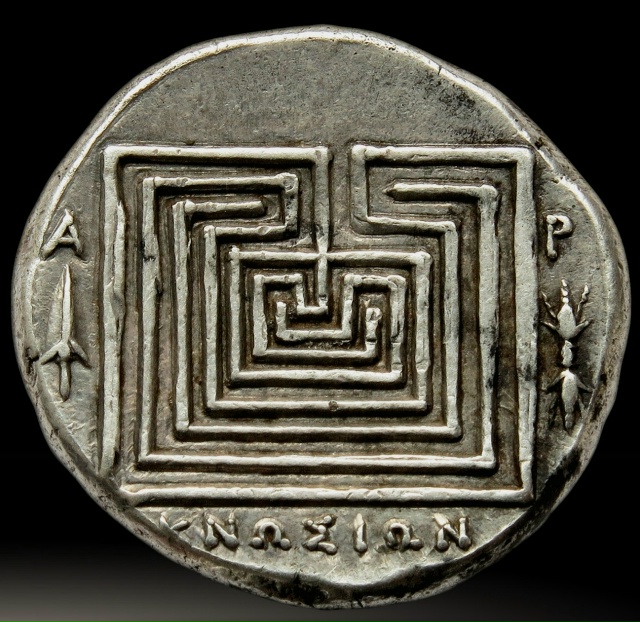 Древнегреческая драхма из Кносса (Крит), на одной сторо...