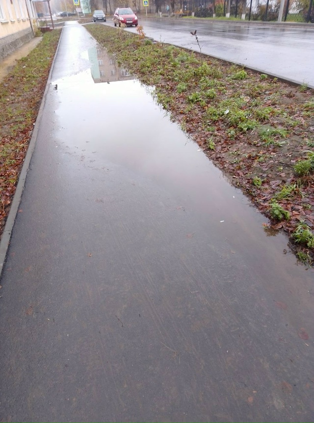 ⚡ Новый тротуар на Олега Кошевого около церкви.
Лишь ?...