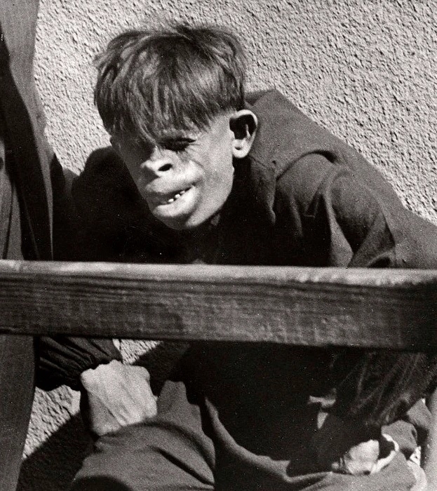 В джунглях Амазонки в 1937 году нашли мальчика-обезьяну. ...