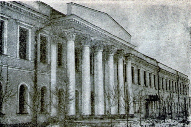 1) Тульская областная детская больница (б. дом Баташёва)...