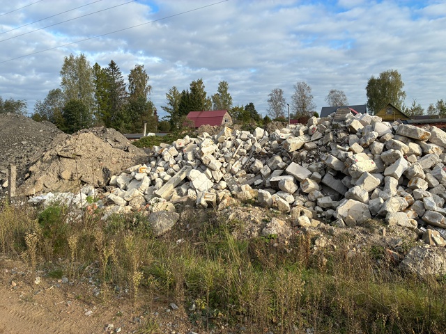 Добрый день! Может, кто знает- подскажИте, что за строит...