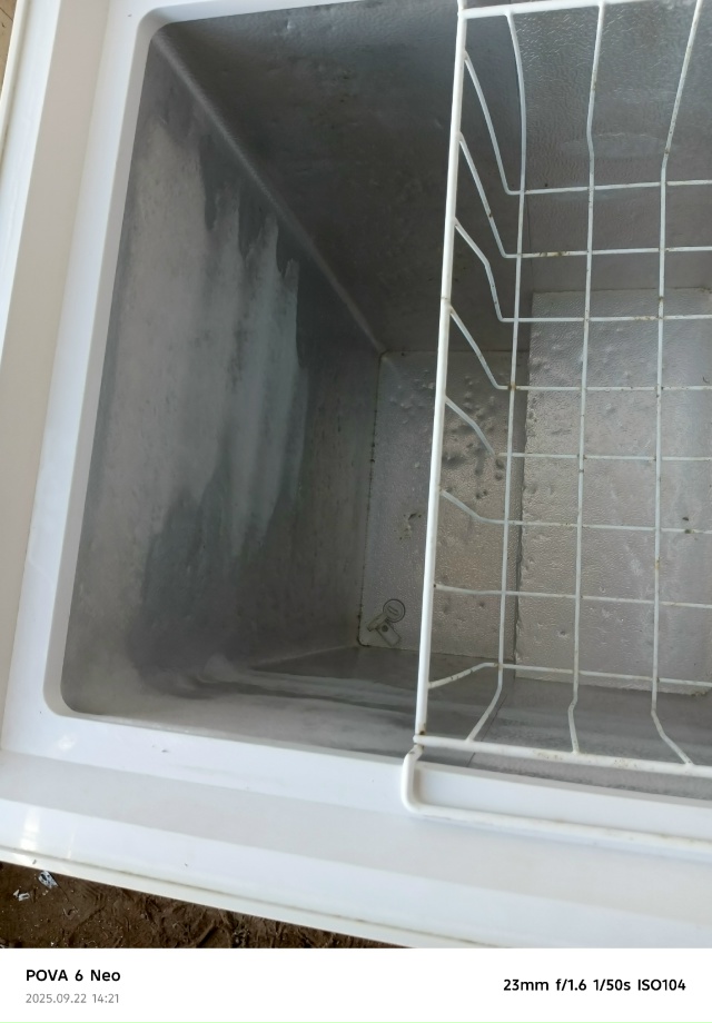 Холодильники продается не дорого с гарантией звоните 8...