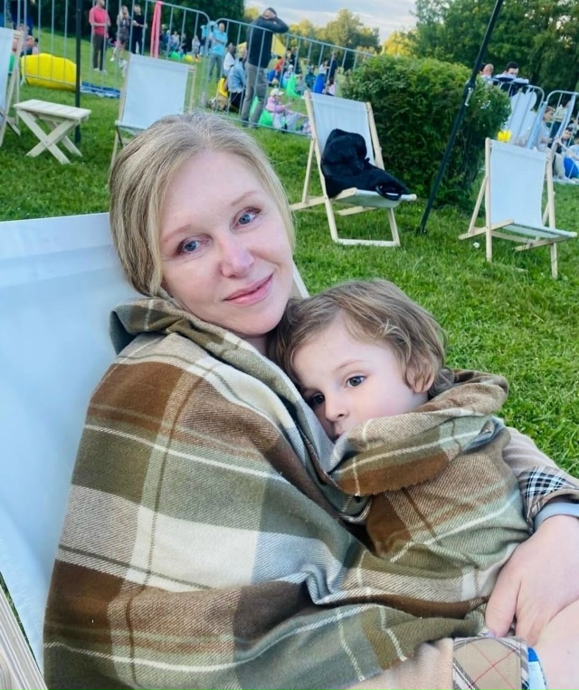 Лиза Арзамасова поделилась с подписчиками душевными с...