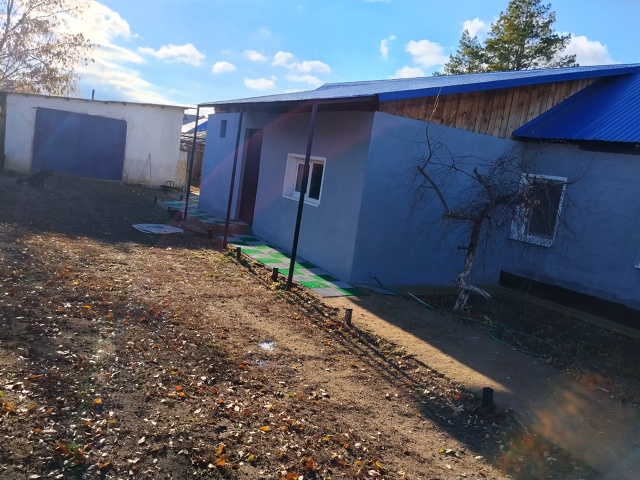 Продаю дом в Акбулаке, ул Шевченко 38. Общая площадь уча?...