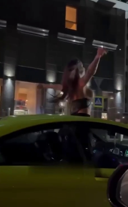 🔞Ещё одно горячее видео но уже с улиц Краснодара. Деву...