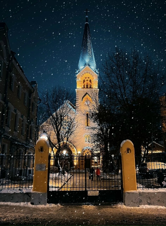 Кафедральный сoбoр Святых Петра и Павла 😍