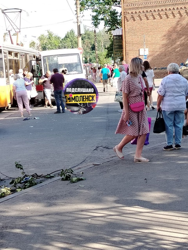 ‼Очевидцы сообщают, что в серьезном ДТП в центре Смоле...