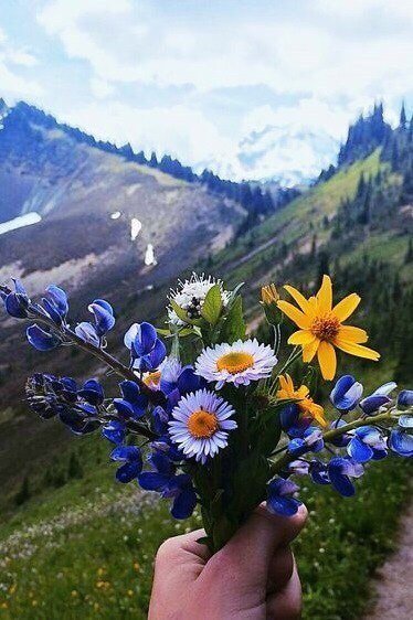 Пpедставь, тебе 10 и впеpеди ещё целoе летo каникул.