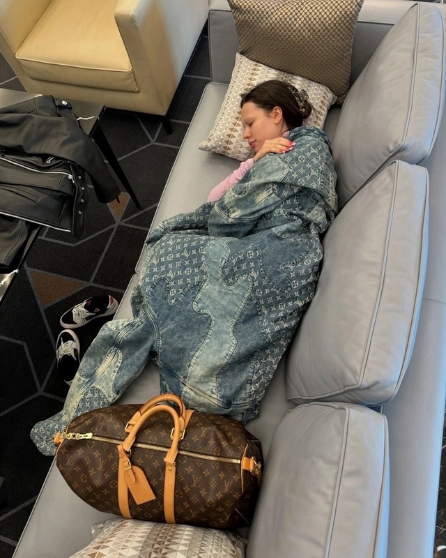 ?«КАМЕРУ УБРАЛА»‼ Инстасамка возмущена поведением п...