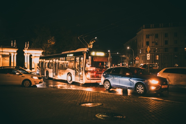 Вечерний, влажный и блестящий Воронеж🍂🌇