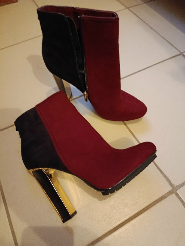 Отдам даром. Новые, р37 р38 р39-40. Высокий каблук. Обращать?...