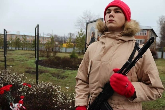 В Красногвардейце открыли Аллею Славы
В поселке Красн...