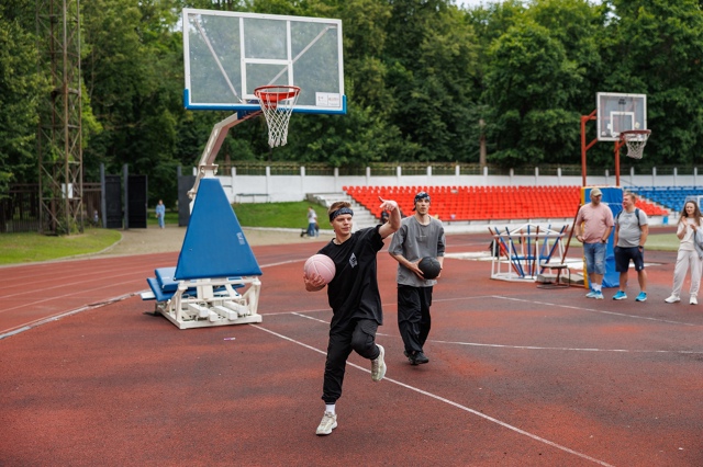 🏀 А вот и кадры со спортивной программы [club68505467|Выкса-?...