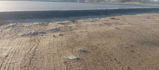 Д. Слапи, съезд на ул. Хуторская с трассы.
Делают дорогу,...