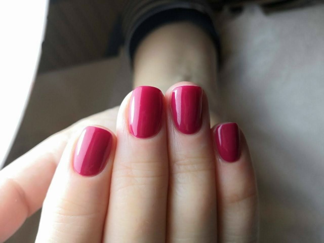 # АКЦИЯ !!!
СТУДИЯ МАНИКЮРА И ПЕДИКЮРА, БРОВИ 4 И 6 РУК BUIT...