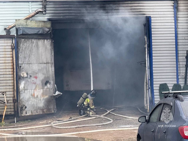 Вчера в автосервисе в Инорсе был ликвидирован пожао
П?...