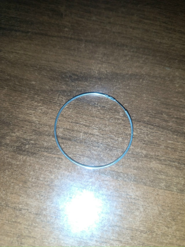 В магазине хороший на мудрова 11 найдена серебреная сер...