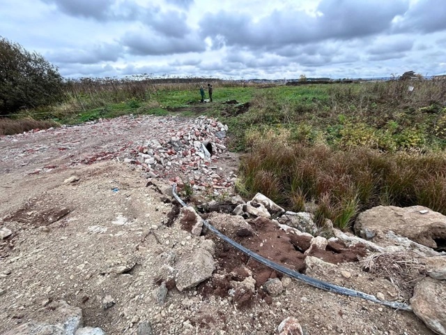 В Перми есть свалки из камней и даже машин. Росприродна...