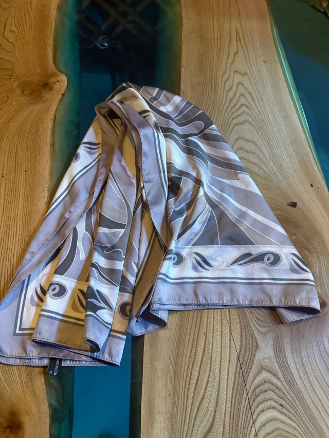 Потеряшки можно забрать в кафе Зира