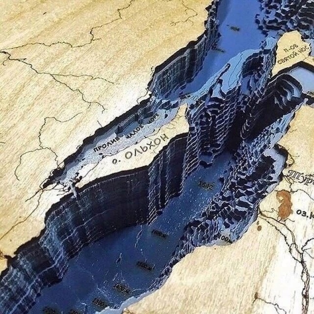 На фотографии изображён Байкал без воды — невероятное...