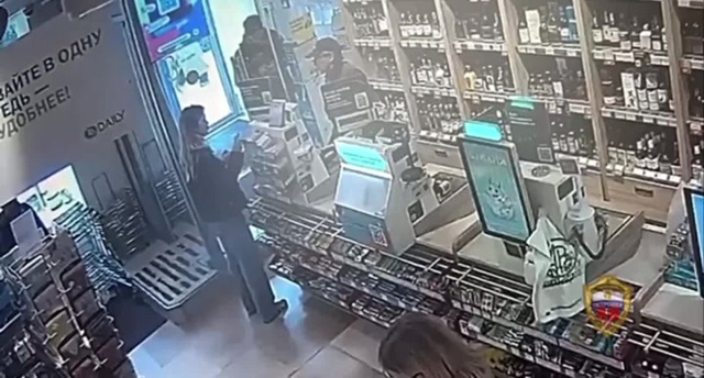 В Подмосковье девушка попыталась разбогатеть, украв ч?...