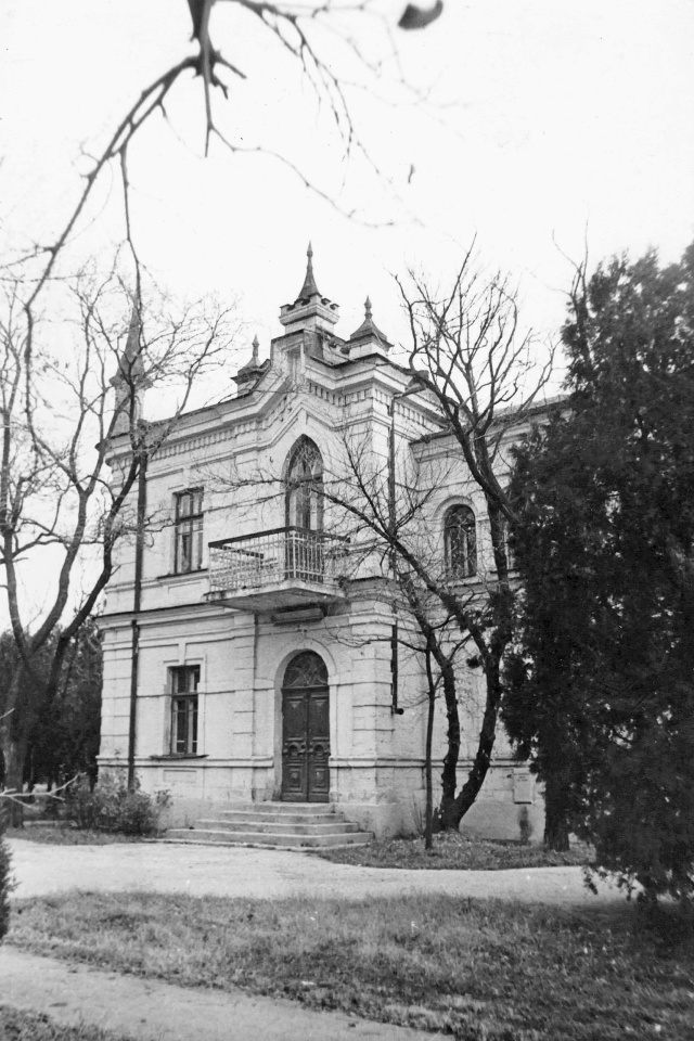 Евпатория 1970-85 и 1980-89 – Дача «Покой» И.С. Шайтана. Терри?...