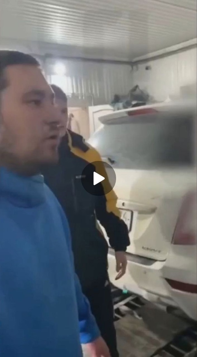 ?На Урале студенток похитили и жестоко избили на авто...