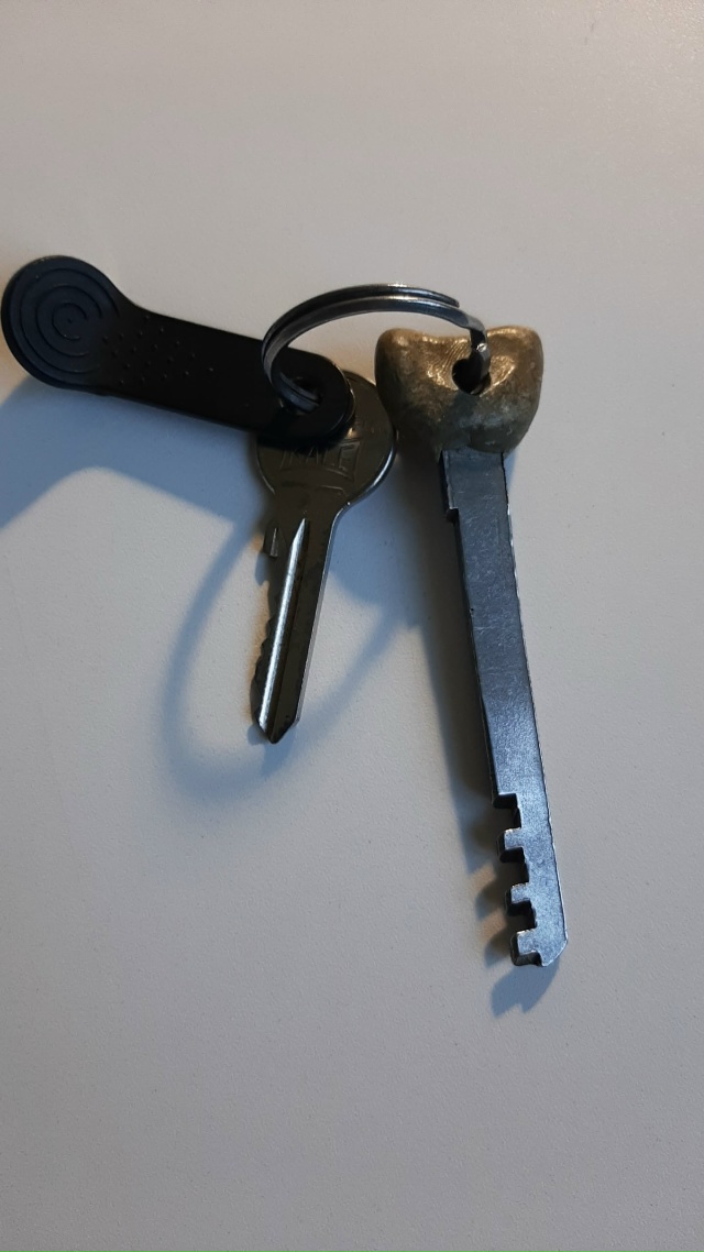 Ежедневно в 21 час по местному времени Ваши вопросы.
1⃣ ...