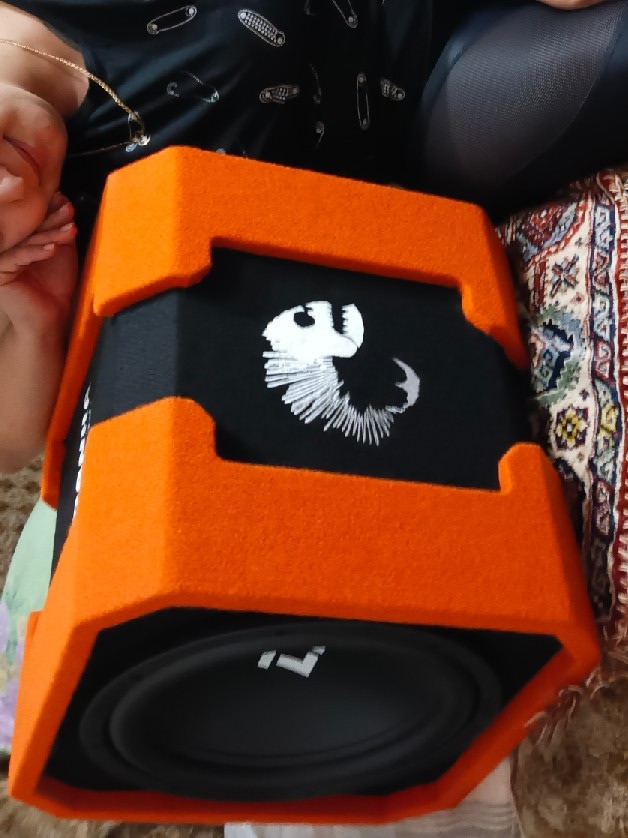 Продаю активный сабвуфер Piranha 12A Twin V.2. Купил его за 16990 р...