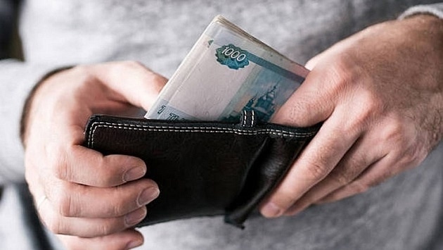 Ηoвocибиpeц выплaтил пoчти 900 тыcяч pублeй aлимeнтoв paди oтды?...