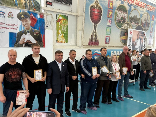 Когда восходит солнце над городом Гагарин— вспоминае?...