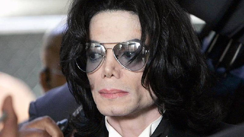 Майкла Джексона вновь обвинили в насилии над детьми. По словам семьи Касио, это продолжалось 25 лет.