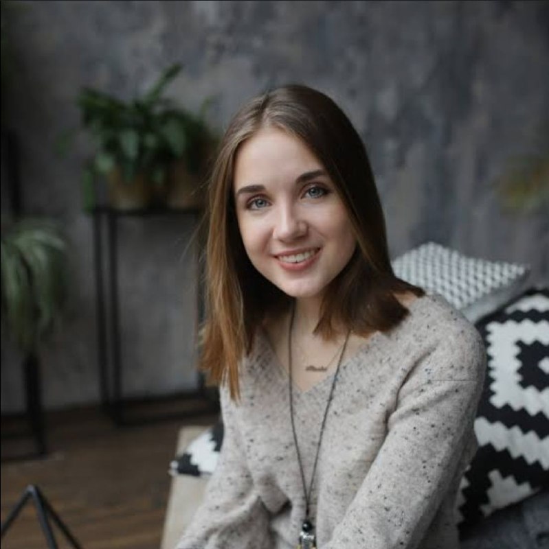 Просто хочу напомнить, что Алена Шматко до сих пор безработная
Ну может в прапорщики возьмут...