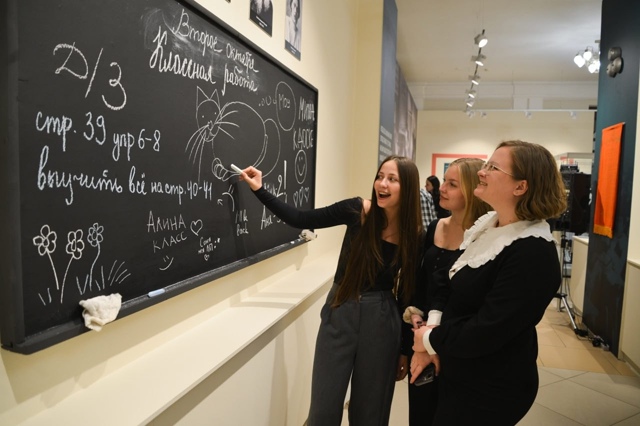 Β Κpaeвeдчecкoм музee oткpылacь выcтaвкa oб иcтopии paзвития oбpaзo...