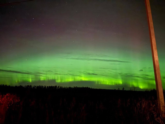 Полярное сияние озарило небо над Уралом
Фотографии бы...