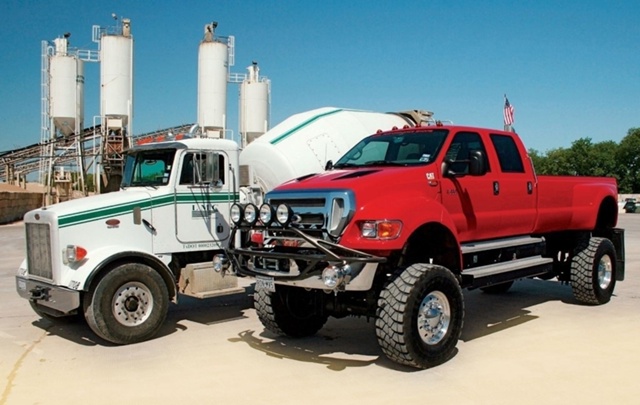 Cамый большой в мире серийный автомобиль Ford F650 весом бо...