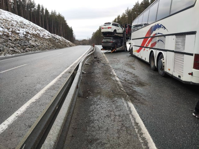 😱Сегодня автобус с 51 ребёнком попал в страшную аварию...