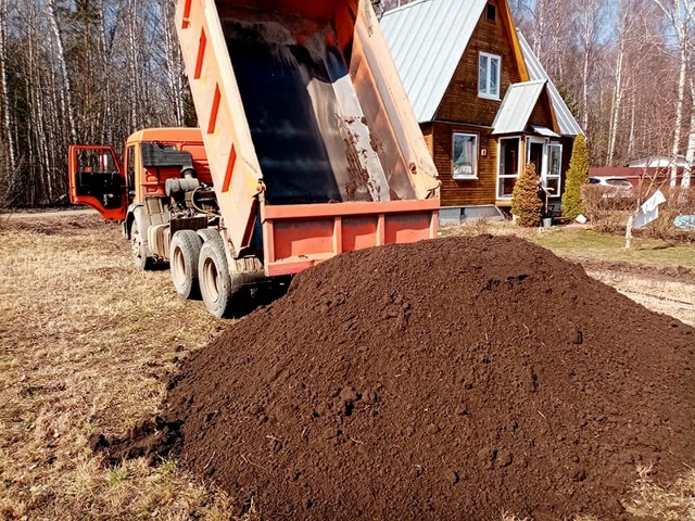 Нужен грунт с выгрузкой набок