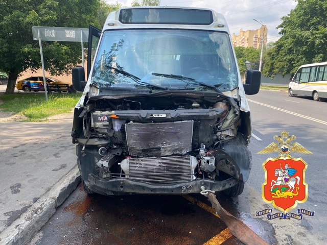 В Раменском утром столкнулись два пассажирских автобу...