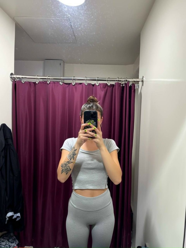 🚨 Маркетплейсы наводнили фейковые отзывы с ИИ-фоткам?...