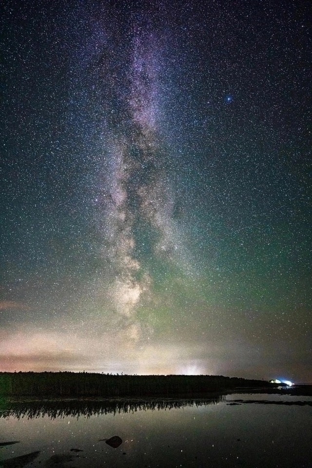Осенняя ночь на Рыбинском водохранилище ✨ 📷 Алексей...