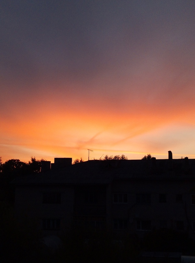 Яркие краски заката ❤
Вельский район
#Я_тебя_видел@podslu...