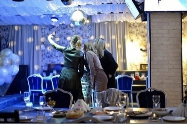 Караоке-бар №1 приглашает Вас провести у нас новогодни...