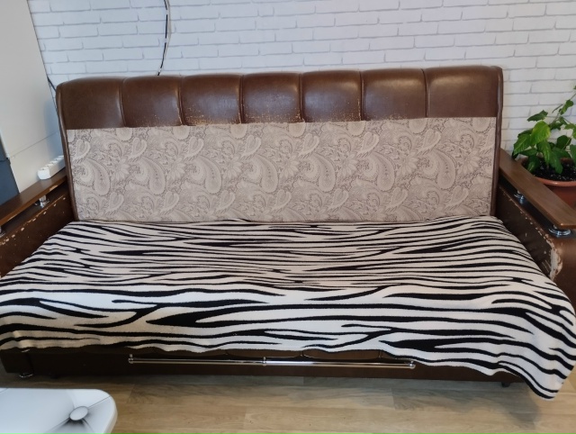 Добрый день. Отдаю диван, может нужен кому на дачу. Все ?...