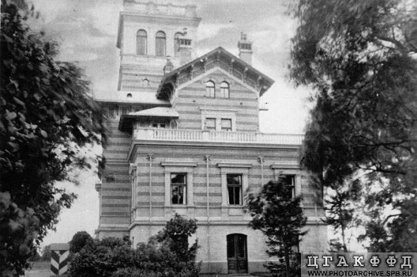 Нижняя дача
#фото #какбылораньше #петергоф