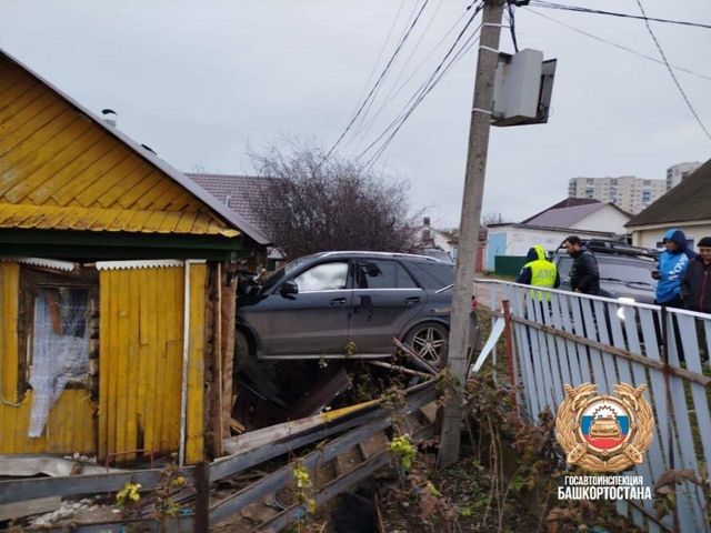 ? В Башкирии пьяный водитель за рулем «Мерседес» проб...