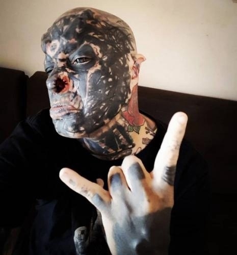 Мужчина, живущий на границе Бразилии и Парагвая, не наз...