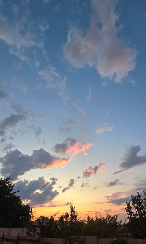 Сегодняшний закат 🌅
Фото от подписчиков