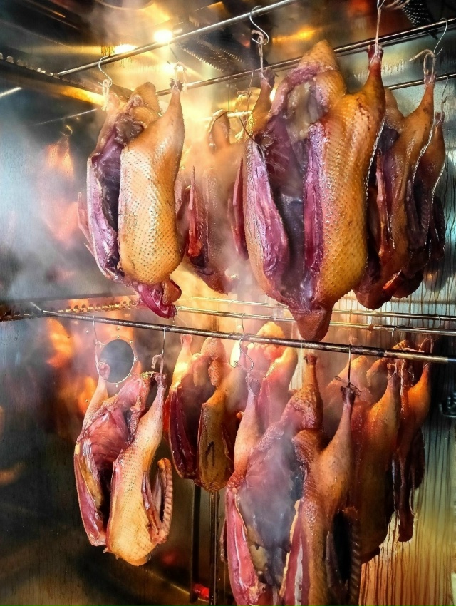 Копченые утки с пылу с жару🔥😍
Утка домашнего копчен?...