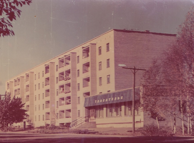 ? Ретро-Вельск
Угадаете, что за место и какой год на ф?...